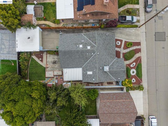 20048 Sapphire St, Castro Valley, CA 94546