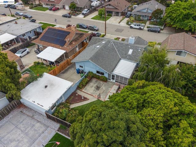20048 Sapphire St, Castro Valley, CA 94546