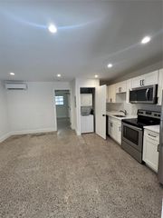 820 N Victoria Park Road 4, Fort Lauderdale, FL 33304