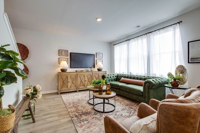 5006 Hunters Village Drive, Lebanon, TN 37087