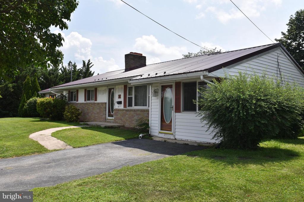 12 EDWARD DRIVE, Greencastle, PA 17225