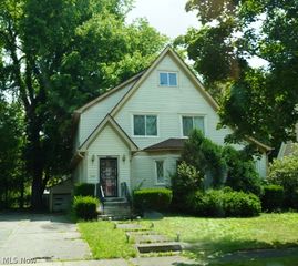 531 Sunset View Drive, Akron, OH 44720
