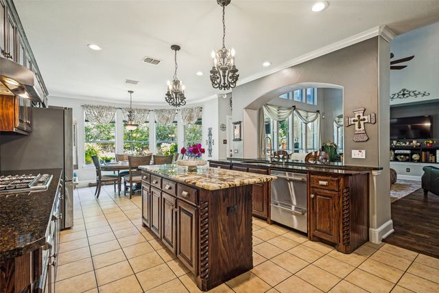 8704 Wyatt Circle, Argyle, TX 76226