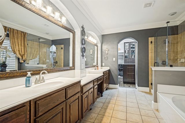 8704 Wyatt Circle, Argyle, TX 76226