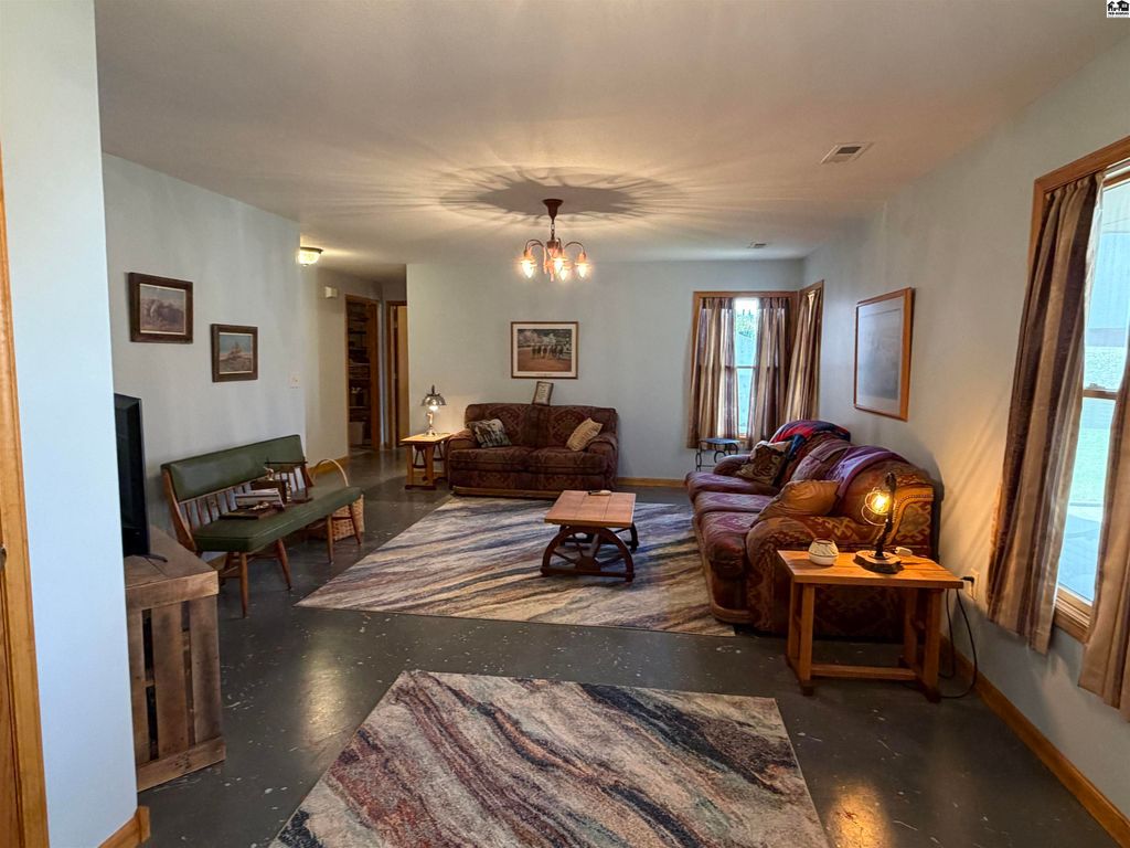 2211 14th Ave