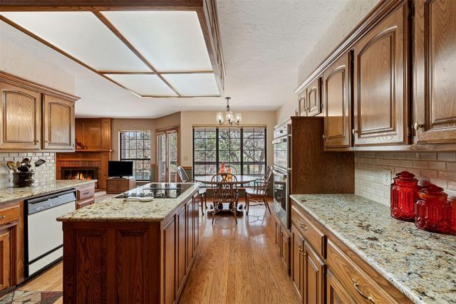 739 Kingsgate Road, Yukon, OK 73099