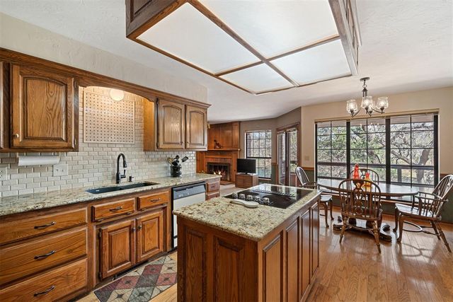 739 Kingsgate Road, Yukon, OK 73099