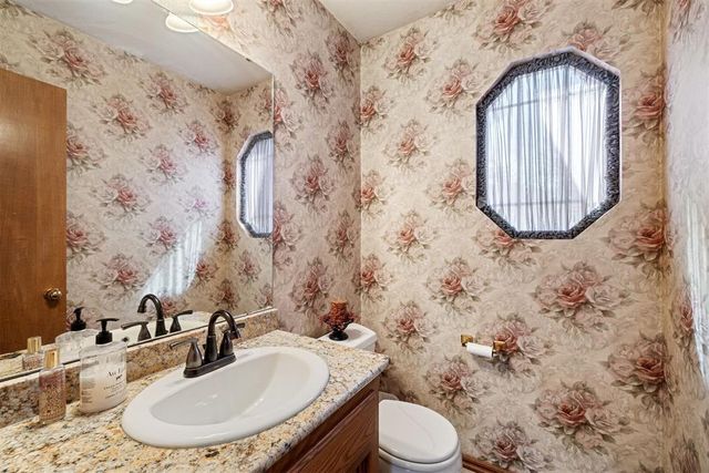 739 Kingsgate Road, Yukon, OK 73099