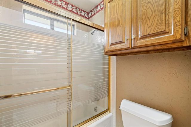 739 Kingsgate Road, Yukon, OK 73099