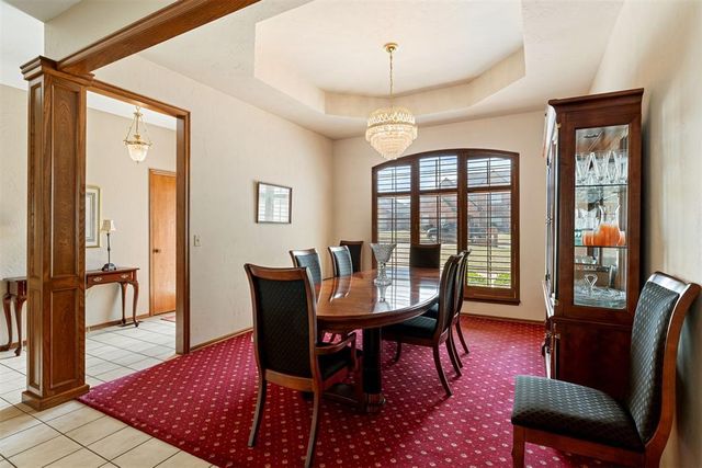 739 Kingsgate Road, Yukon, OK 73099