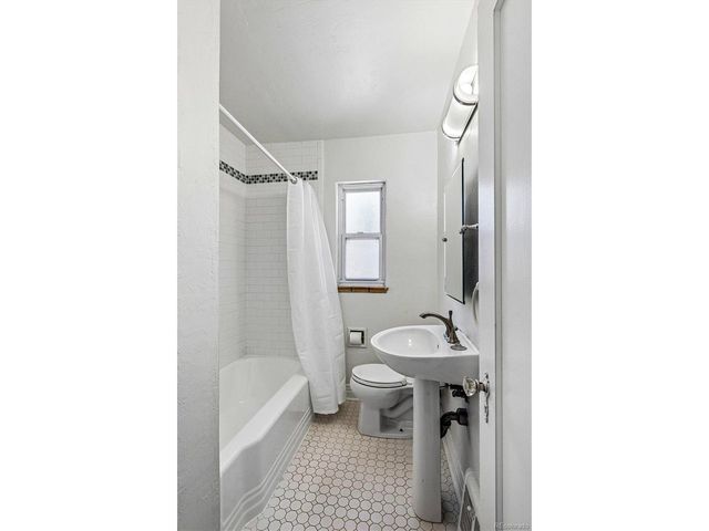 1621 Olive St, Denver, CO 80220