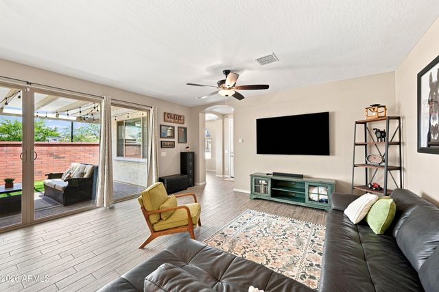 2554 S QUAINTANCE Street, Gilbert, AZ 85295