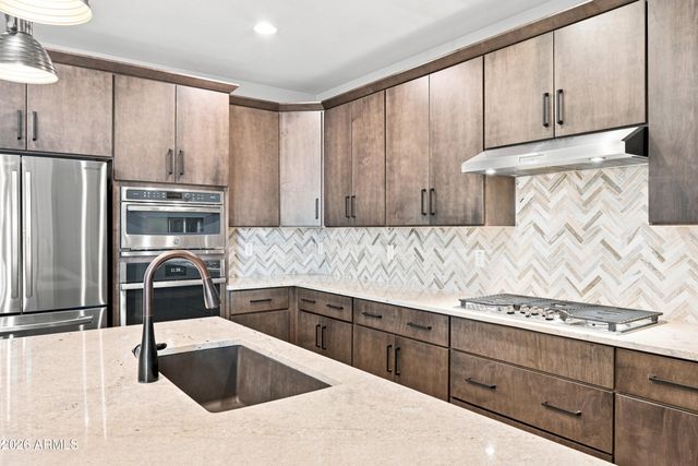 2554 S QUAINTANCE Street, Gilbert, AZ 85295