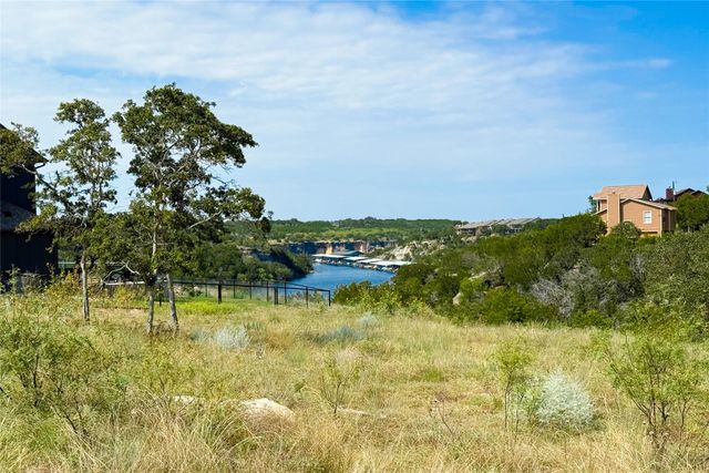 1008 Bluff Creek Drive, Strawn, TX 76475