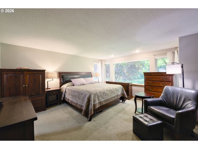 23755 Ne CASAVANT Dr, Hillsboro, OR 97123