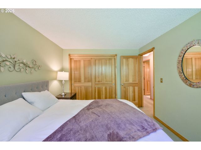 23755 Ne CASAVANT Dr, Hillsboro, OR 97123