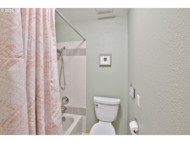 23755 Ne CASAVANT Dr, Hillsboro, OR 97123