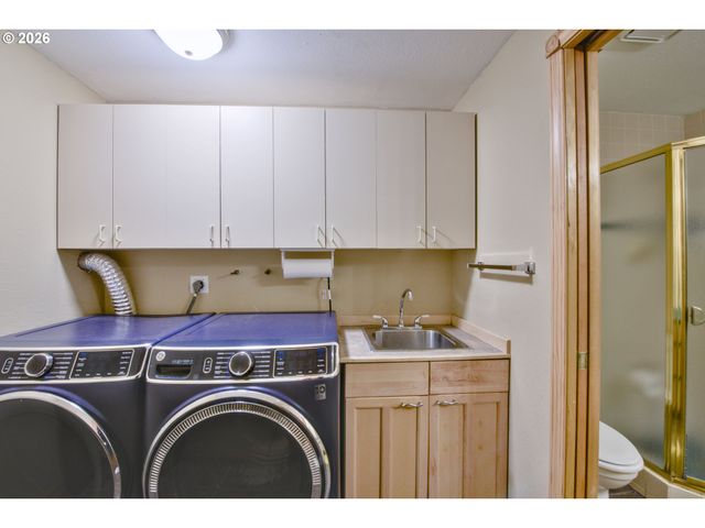 23755 Ne CASAVANT Dr, Hillsboro, OR 97123