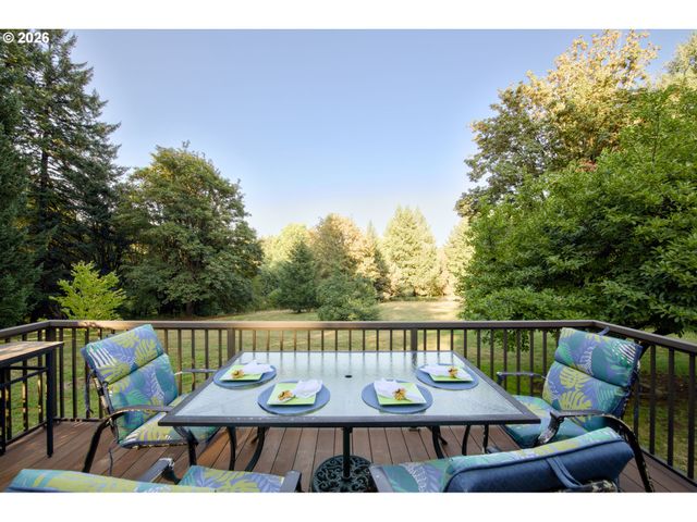23755 Ne CASAVANT Dr, Hillsboro, OR 97123