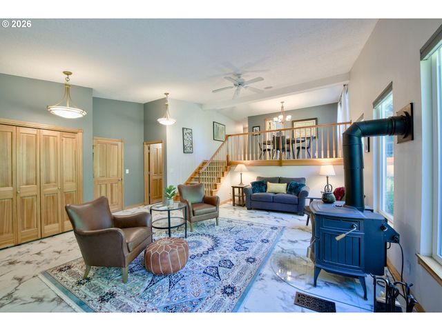 23755 Ne CASAVANT Dr, Hillsboro, OR 97123