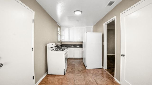 1512 Bristol Ave, Stockton, CA 95204