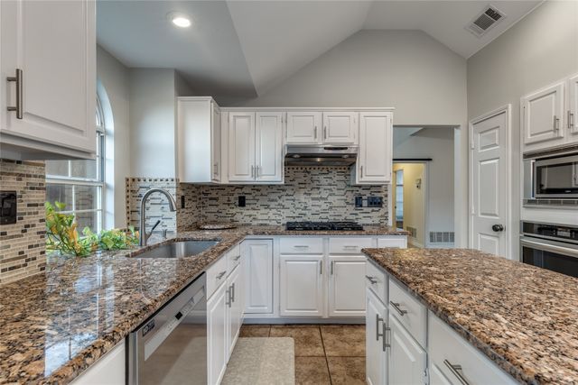 25 Cimarron Drive, Trophy Club, TX 76262