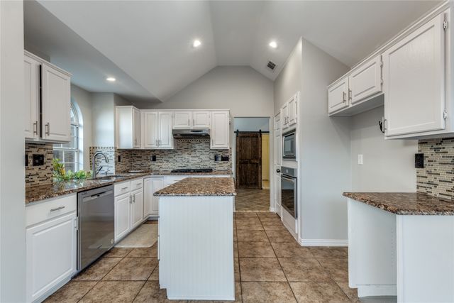 25 Cimarron Drive, Trophy Club, TX 76262