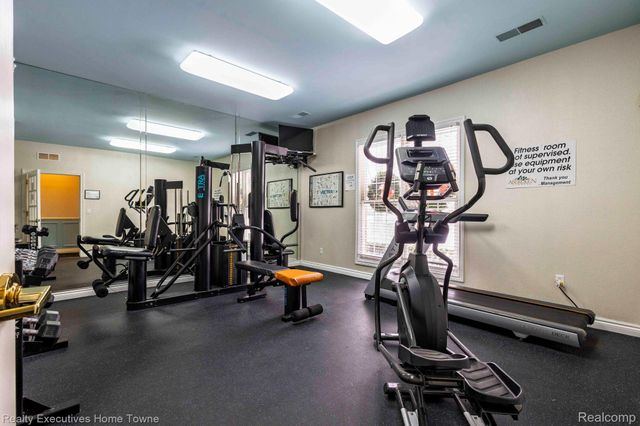 4289 BERKSHIRE, Sterling Heights, MI 48314