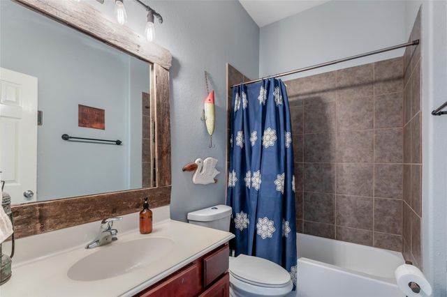 20801 Plaza Circle, Crosby, TX 77532