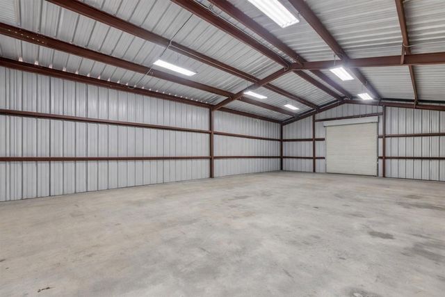 20801 Plaza Circle, Crosby, TX 77532