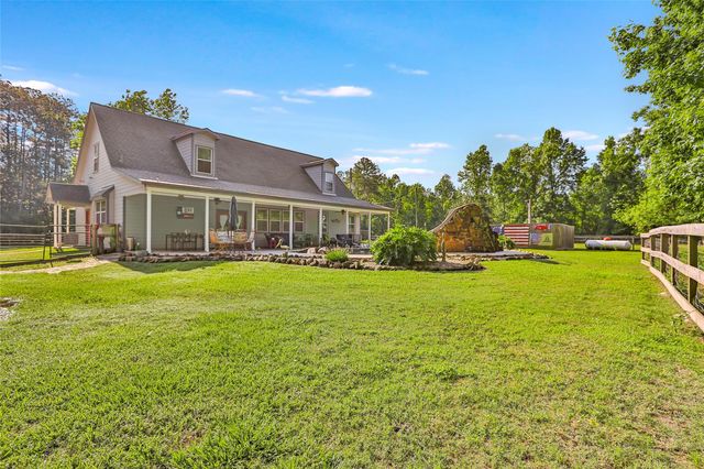 20801 Plaza Circle, Crosby, TX 77532