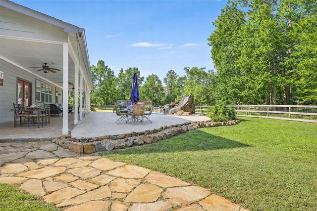 20801 Plaza Circle, Crosby, TX 77532