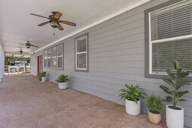 20801 Plaza Circle, Crosby, TX 77532