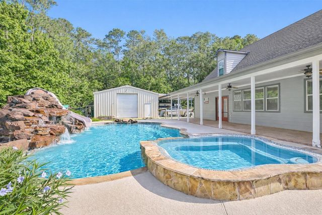 20801 Plaza Circle, Crosby, TX 77532