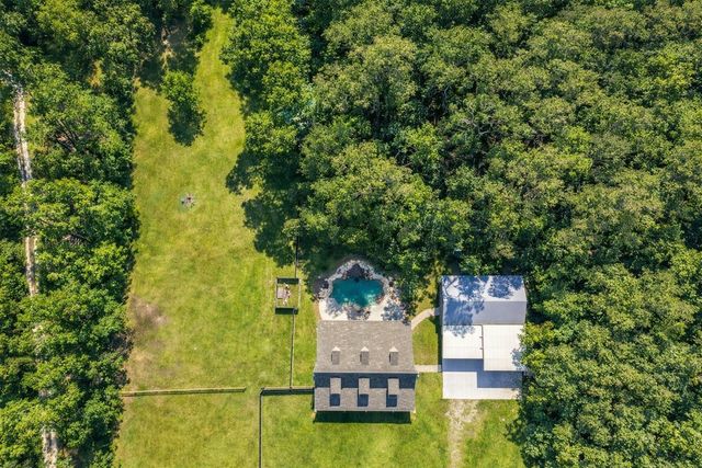 20801 Plaza Circle, Crosby, TX 77532