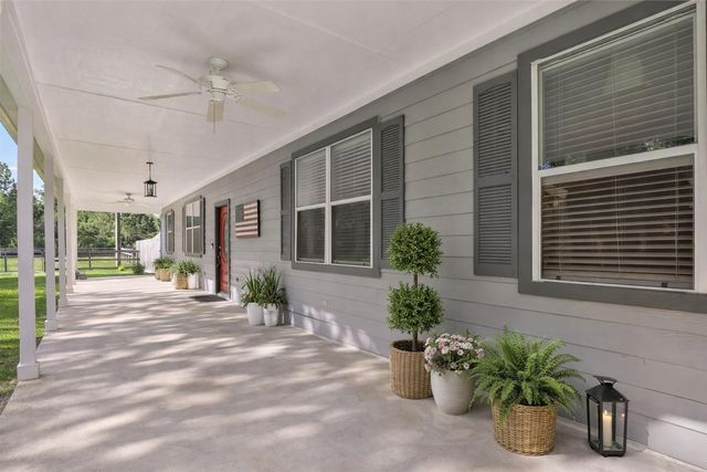 20801 Plaza Circle, Crosby, TX 77532