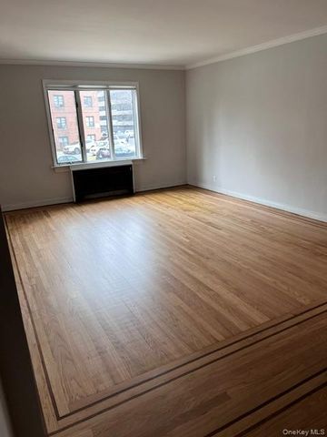 1038 Esplanade Avenue, Bronx, NY 10461