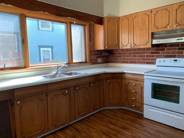 2123 E 4th Street, Duluth, MN 55812