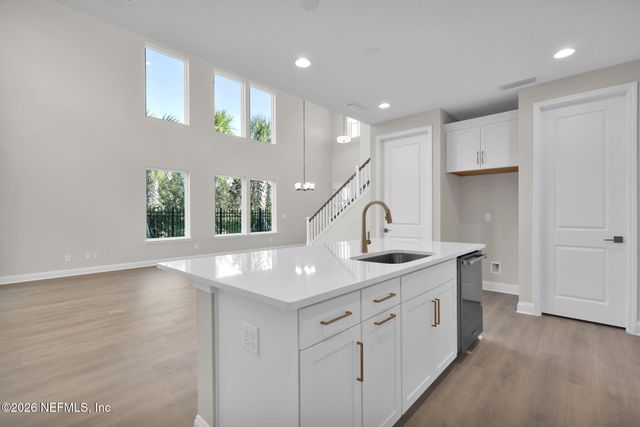 334 SEAMARK Drive, Ponte Vedra, FL 32081