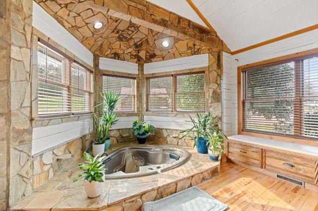 2063 Kennedy Creek Rd, Auburntown, TN 37016
