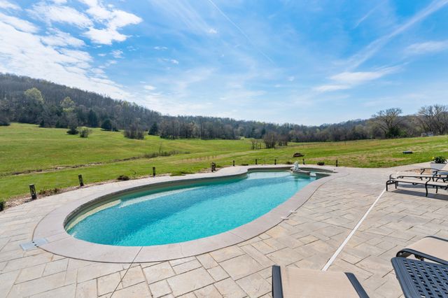 2063 Kennedy Creek Rd, Auburntown, TN 37016