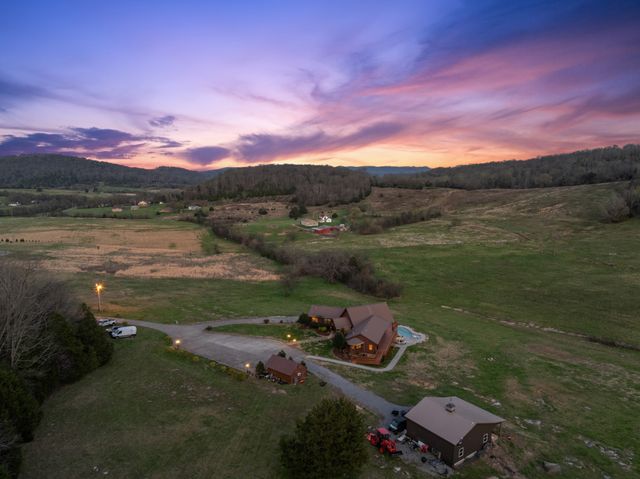2063 Kennedy Creek Rd, Auburntown, TN 37016