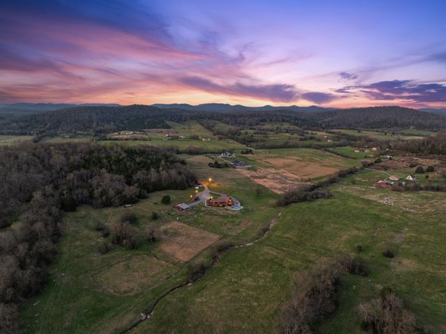2063 Kennedy Creek Rd, Auburntown, TN 37016