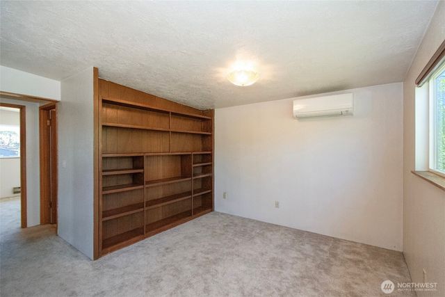 1027 W 9th Street, Port Angeles, WA 98363