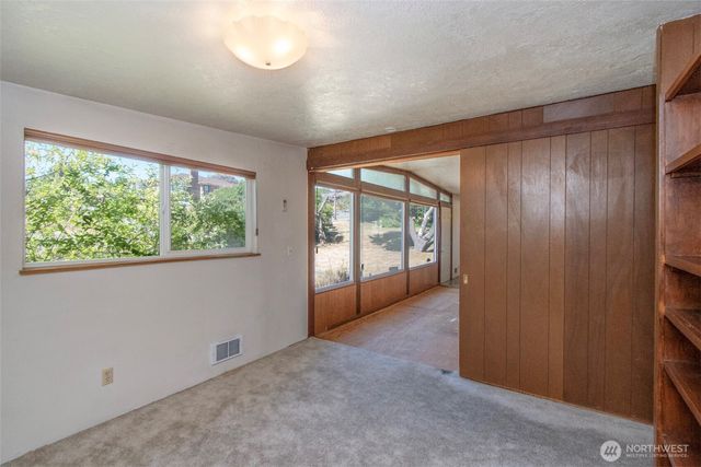 1027 W 9th Street, Port Angeles, WA 98363
