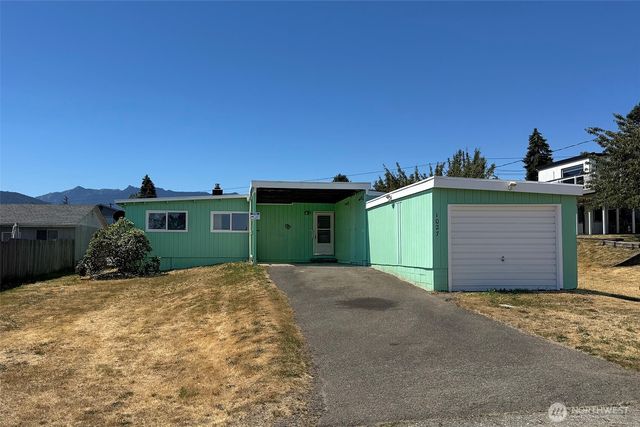1027 W 9th Street, Port Angeles, WA 98363