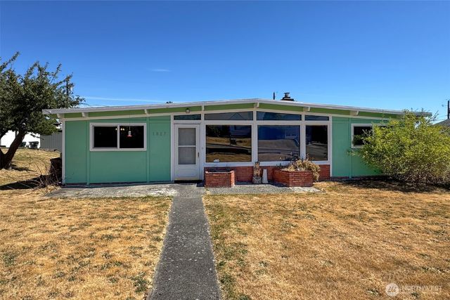 1027 W 9th Street, Port Angeles, WA 98363