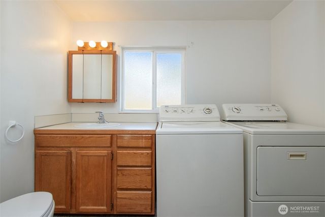1027 W 9th Street, Port Angeles, WA 98363