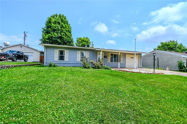 814 Bellows Drive, New Carlisle, OH 45344