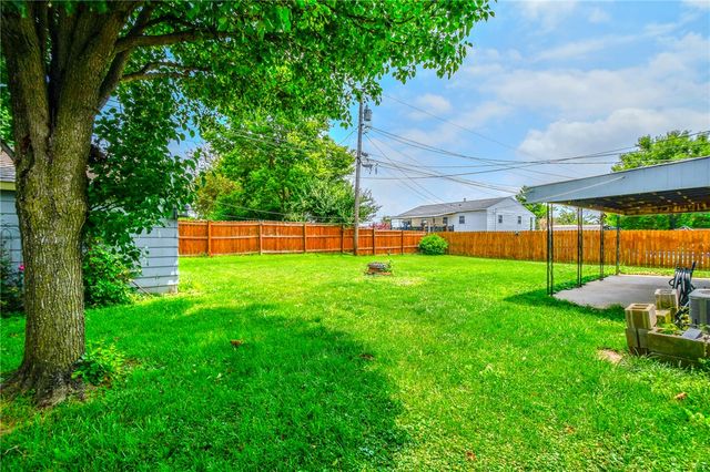 814 Bellows Drive, New Carlisle, OH 45344
